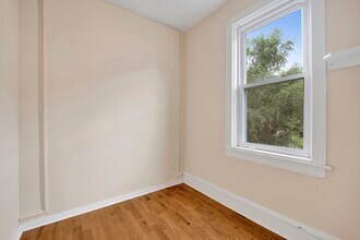 2702 W 24th St in Chicago, IL - Building Photo - Building Photo