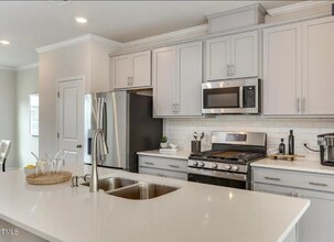 334 Leland Crst Dr in Apex, NC - Building Photo - Building Photo