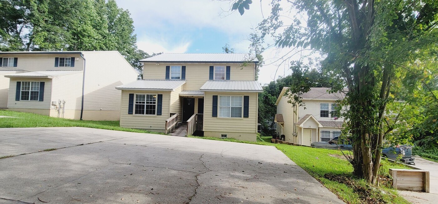 836-A W Georgia St in Tallahassee, FL - Building Photo