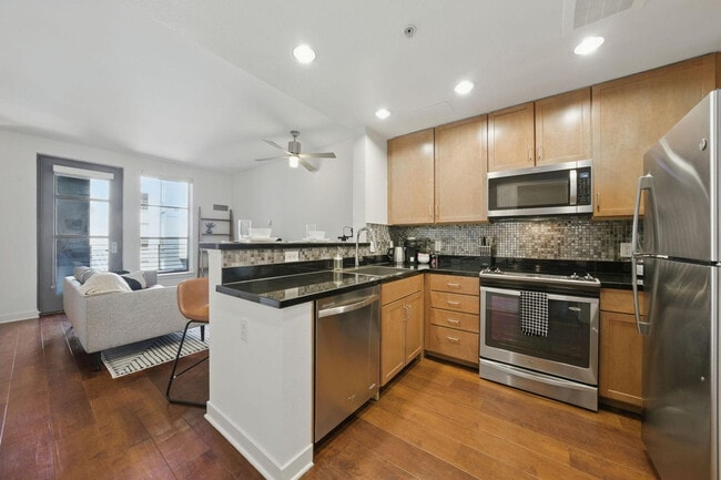 355 Berry St in San Francisco, CA - Building Photo - Building Photo