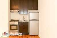 626 W Patterson Ave, Unit M09B in Chicago, IL - Building Photo - Building Photo