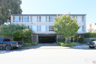 36th Avenue Apartments in San Mateo, CA - Building Photo - Building Photo