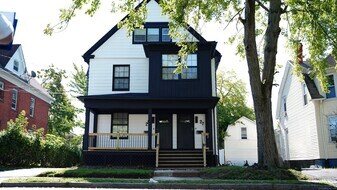 25 Roosevelt St in Hartford, CT - Building Photo