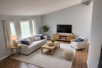 202 Kentucky St in Park Forest, IL - Building Photo - Building Photo