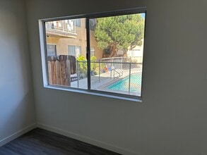 4785 Don Miguel Dr, Unit Apt 7 4785 Don Miguel Dr in Los Angeles, CA - Building Photo - Building Photo