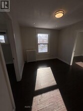 196 Robert St in Toronto, ON - Building Photo - Building Photo