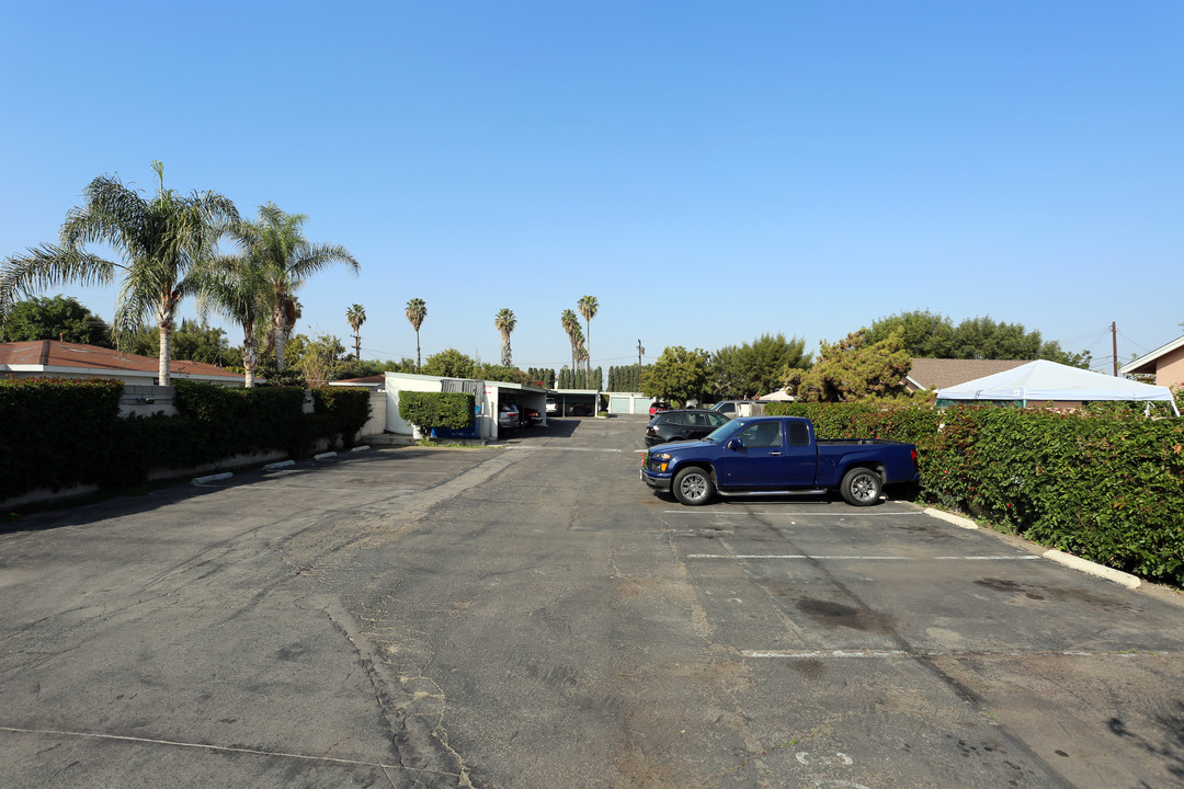 The Groves Apartments in Anaheim, CA - Building Photo