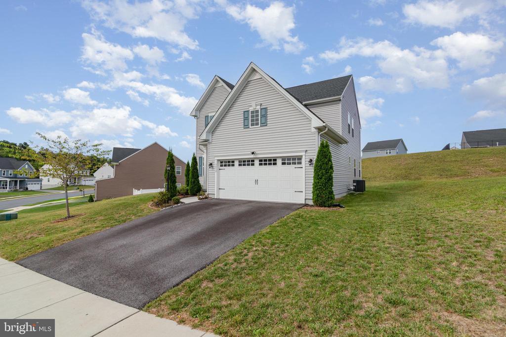 3032 Bianca Way in Harrisburg, PA - Building Photo