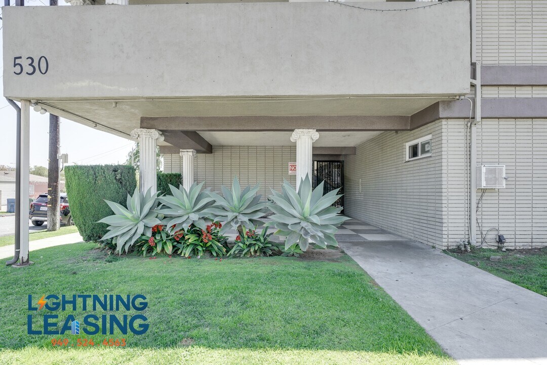 532 E Arbor Vitae St in Inglewood, CA - Building Photo
