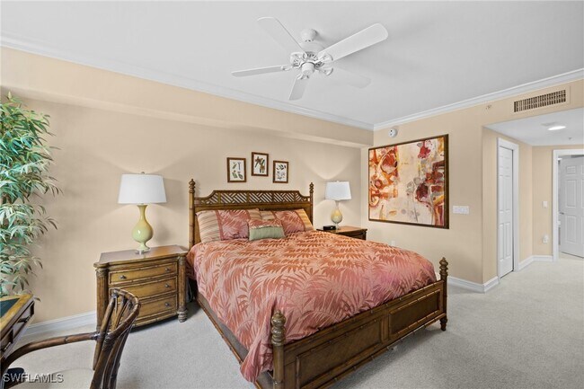 2748 Tiburon Blvd E in Naples, FL - Building Photo - Building Photo