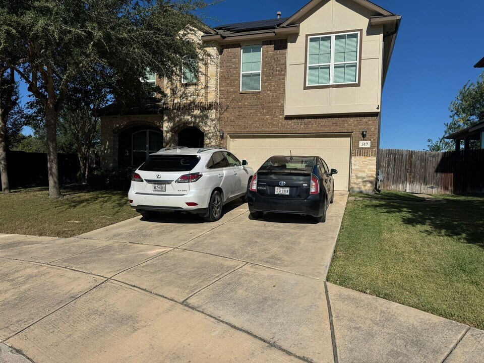 517 Whittmen Ave in Schertz, TX - Building Photo