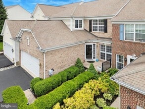 2136 Sugar Maple Ln in Furlong, PA - Foto de edificio - Building Photo