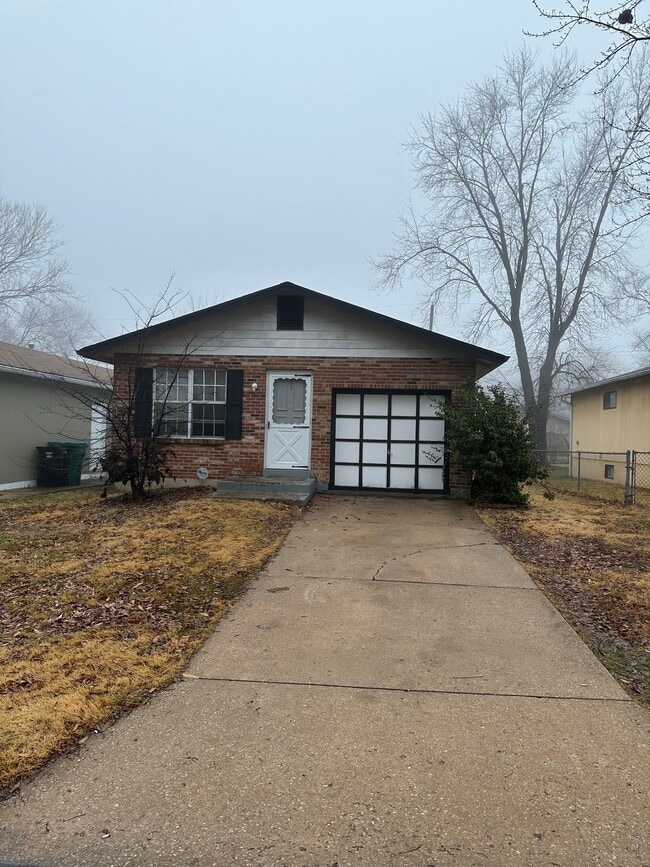 property at 1116 Laredo Ave
