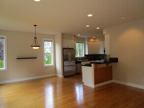 3604 Cedar Glen Way in Anacortes, WA - Building Photo - Building Photo