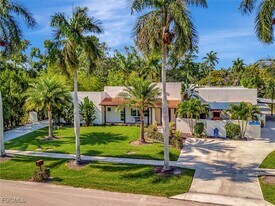 1291 Caloosa Dr in Ft. Myers, FL - Building Photo