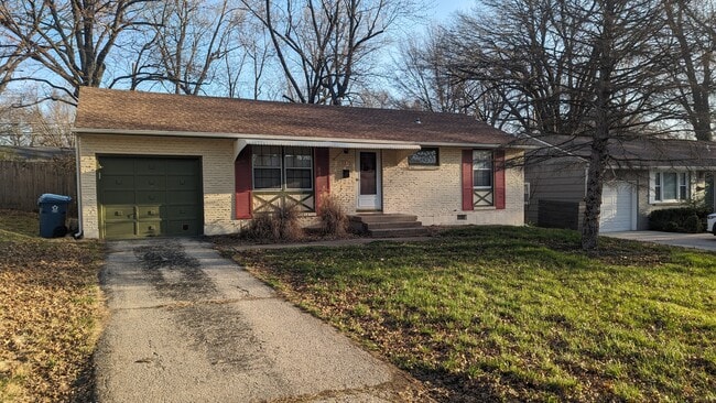 property at 2222 W 74th Ter