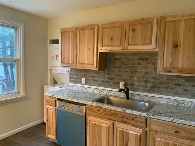 28 E Goepp St, Unit 2nd Floor in Bethlehem, PA - Building Photo - Building Photo