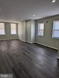6110 Tulip St photo'