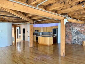 358 Saint-Pierre Rue in Montréal, QC - Building Photo - Building Photo