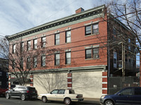 199 Irving Ave in Port Chester, NY - Foto de edificio - Building Photo