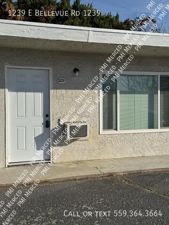 1239 E Bellevue Rd in Atwater, CA - Building Photo - Building Photo