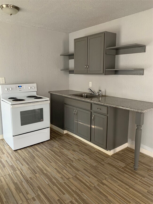 3116 Avenue L in Galveston, TX - Building Photo - Building Photo