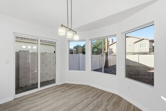 19016 N 37th St in Phoenix, AZ - Building Photo - Building Photo