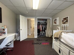 508 Hayward Ave in Ames, IA - Building Photo - Building Photo