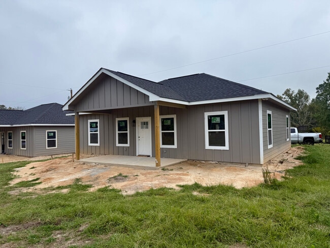 408 S Gibson St in Huntington, TX - Building Photo - Building Photo