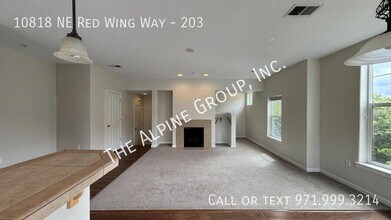 10818 NE Red Wing Way in Hillsboro, OR - Building Photo - Building Photo