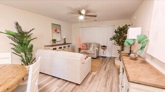 Patriots Hollow in Conway, SC - Building Photo