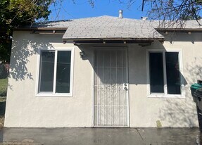 907 W 27th St, Unit B in San Bernardino, CA - Building Photo