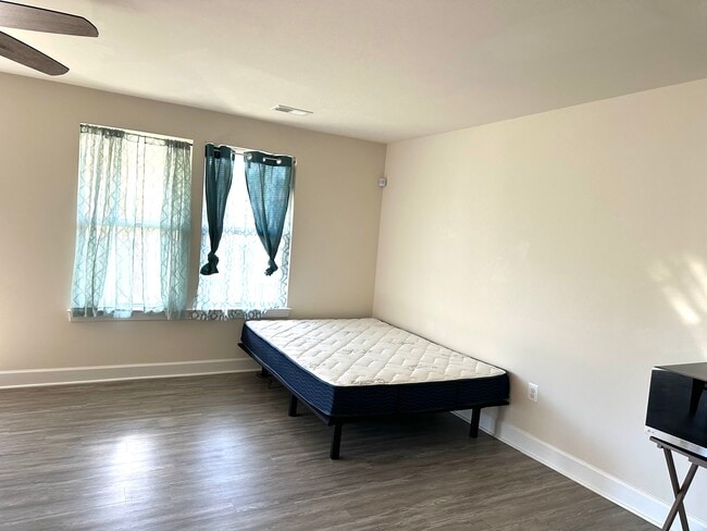 property at 8773 Elsing Green Dr