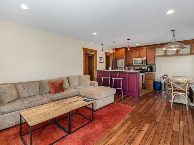 420 Shirley Canyon Rd, Unit 420 Shirley Canyon Rd #34 in Tahoe City, CA - Building Photo - Building Photo