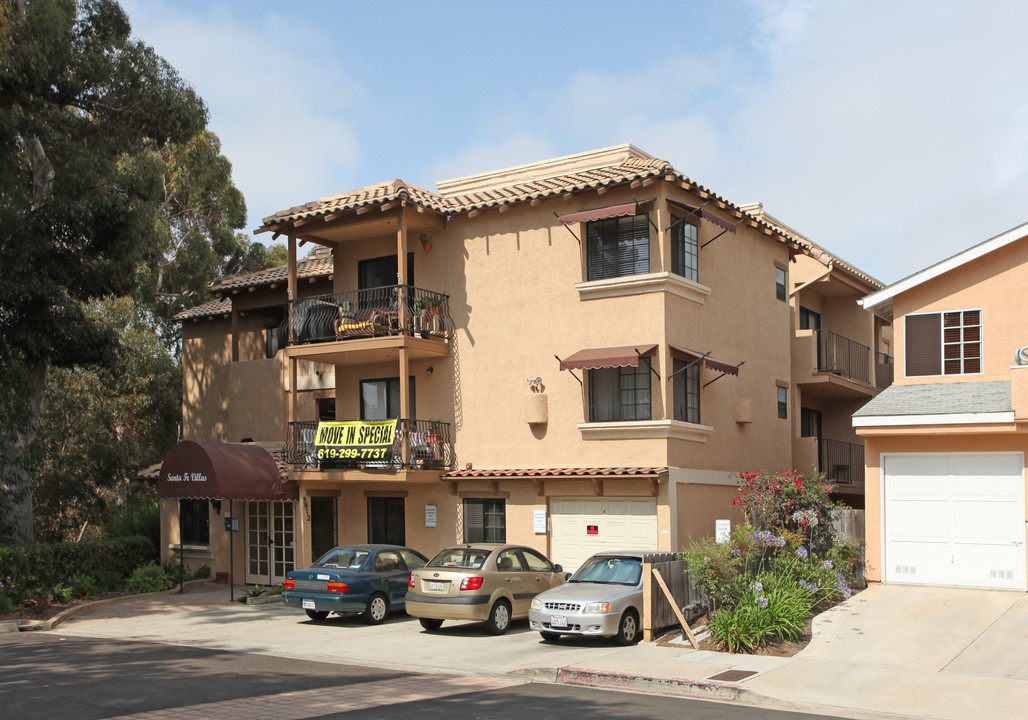 Santa Fe Villas in San Diego, CA - Foto de edificio