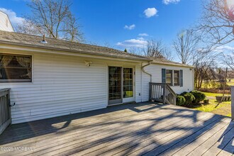 150 Cloverdale Cir in Tinton Falls, NJ - Building Photo - Building Photo