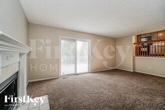 2872 Creith Ct, Unit 1008 in Grove City, OH - Foto de edificio - Building Photo