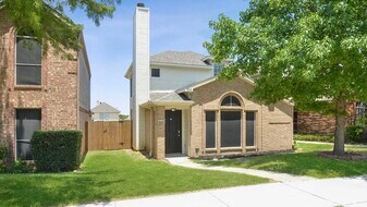 517 Valley View Dr in Lewisville, TX - Building Photo