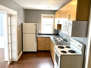 93 St Clare Ave in St John's, NL - Building Photo - Building Photo