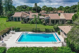 5319 Myrtle Wood in Sarasota, FL - Building Photo - Building Photo