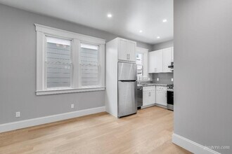 275 Dolores St in San Francisco, CA - Building Photo - Building Photo