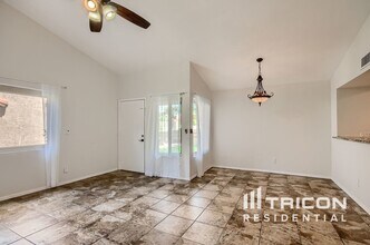 2238 E Florian Ave in Mesa, AZ - Building Photo - Building Photo