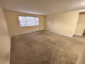 Magnolia Gardens in Harrisburg, PA - Foto de edificio - Building Photo