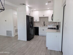 3522 E Cheery Lynn Rd in Phoenix, AZ - Building Photo - Building Photo