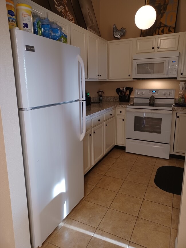 1411 Hammock Pine Blvd, Unit 1411 in Clearwater, FL - Foto de edificio - Building Photo