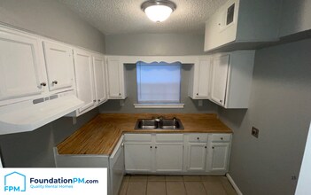 2100 Vollintine Ave in Memphis, TN - Building Photo - Building Photo