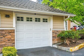 8531 Avondale Rd NE in Redmond, WA - Building Photo - Building Photo