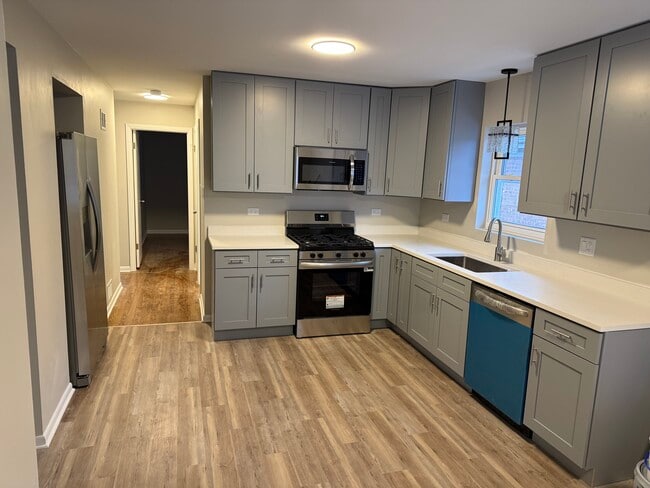 512 Yates Ave in Calumet City, IL - Building Photo - Building Photo