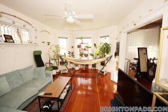 29 Justin Rd, Unit 1 in Boston, MA - Foto de edificio - Building Photo