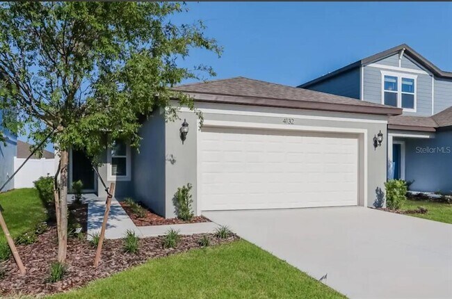 4132 Goldfoil Rd in Spring Hill, FL - Building Photo - Building Photo